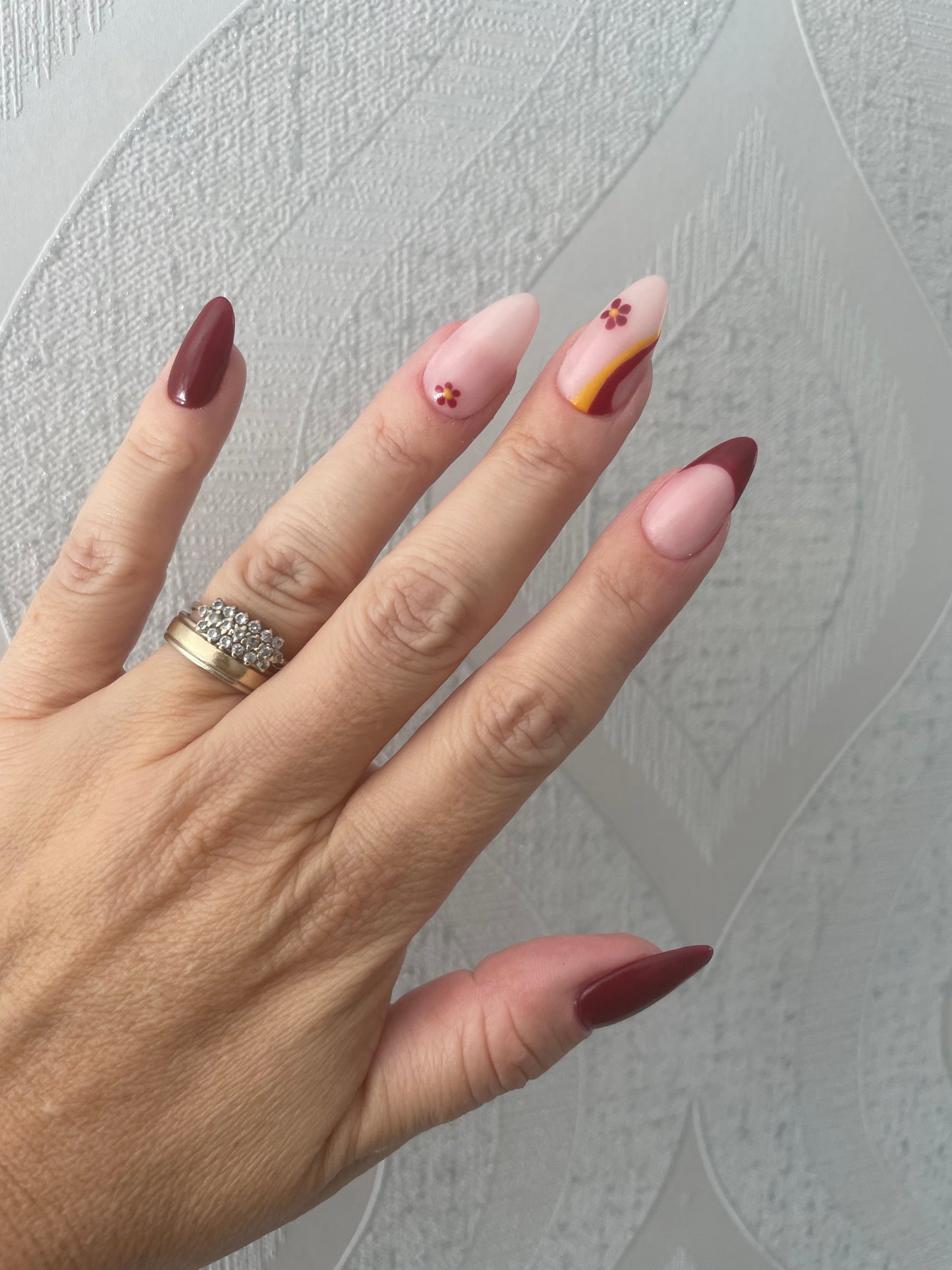 Press On Nails | Autumn Nails | Medium red Gel Nails | Acrylic Nails | False Nails | Fake Nails | Thanksgiving Nails | BIAB | Handmade | Removable Nails | Stick on nails | UK free delivery | Fall nails | Nails on occasions | salon ready | Almond shape |