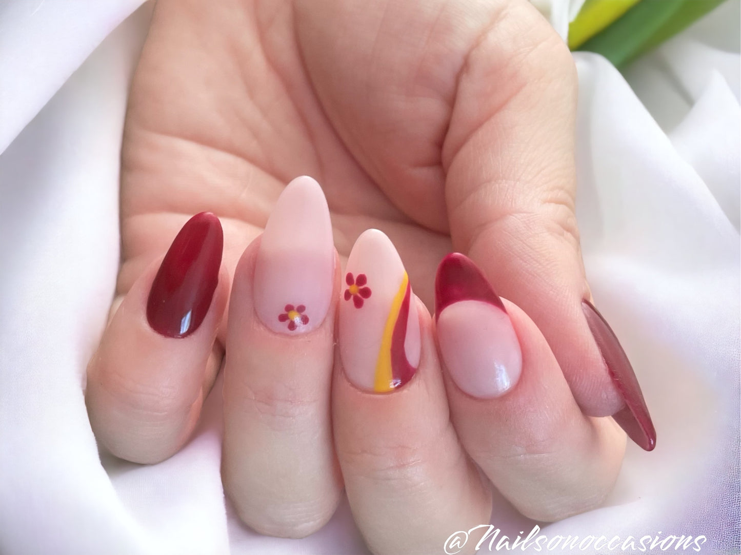 Press On Nails | Autumn Nails | Medium red Gel Nails | Acrylic Nails | False Nails | Fake Nails | Thanksgiving Nails | BIAB | Handmade | Removable Nails | Stick on nails | UK free delivery | Fall nails | Nails on occasions | salon ready | Almond shape |