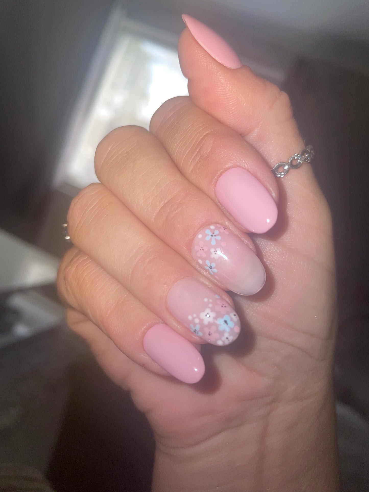 Press On Nails | floral  Nails | Short pink Gel Nails | Acrylic Nails | False Nails | Fake Nails | Autumn Nails | BIAB | Handmade | Removable Nails | Stick on nails | UK free delivery | Summer nails | Nails on occasions | salon ready | Oval shape |