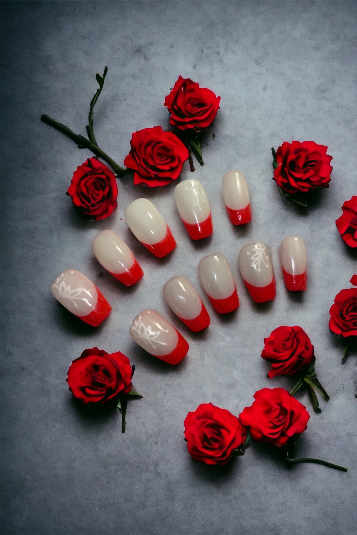 Short coffin Red classic French tip press on nails