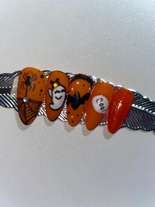 Short Almond Orange Halloweenpress on nails