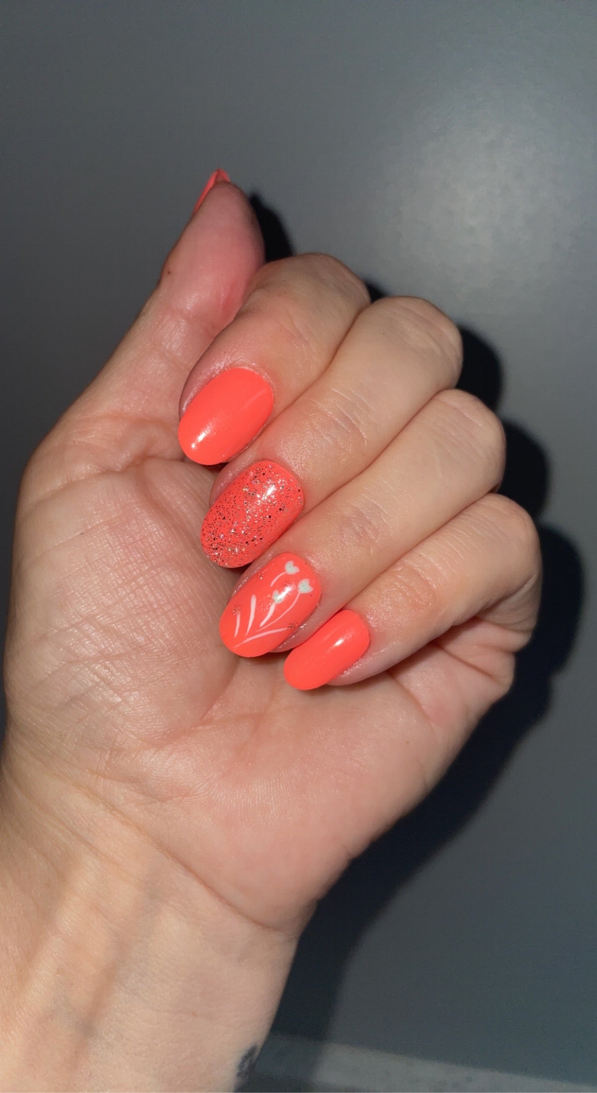 Handpainted Short Oval press on nails |coral colour | nail art | stick on false nails | glue on nails | lSelf adhesive | Glue on | Full Cover Nails | Fake Nails | UK Free Delivery | Luxury Gifts | Gel Nails | Minimalist | BIAB | Application kit included |