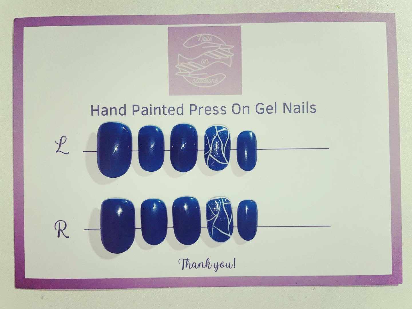 Short oval Midnight blue press on nails