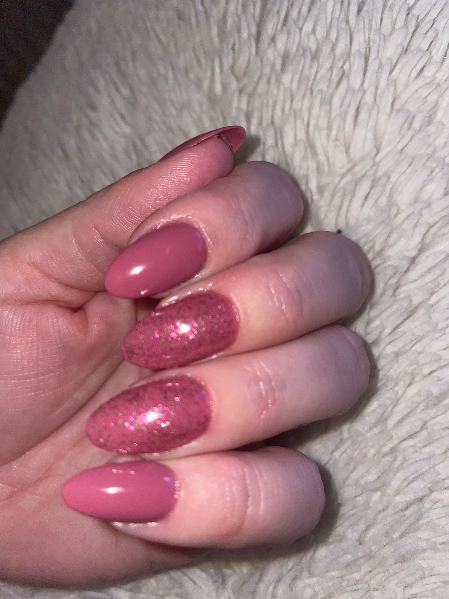 Medium round dusky pink press on nails