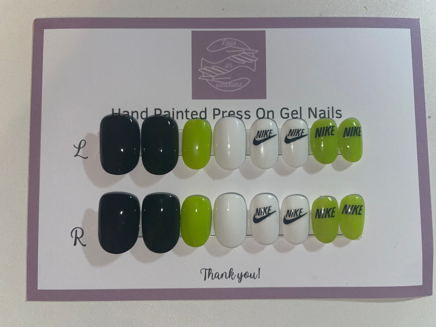 Short round Nike sport press on nails