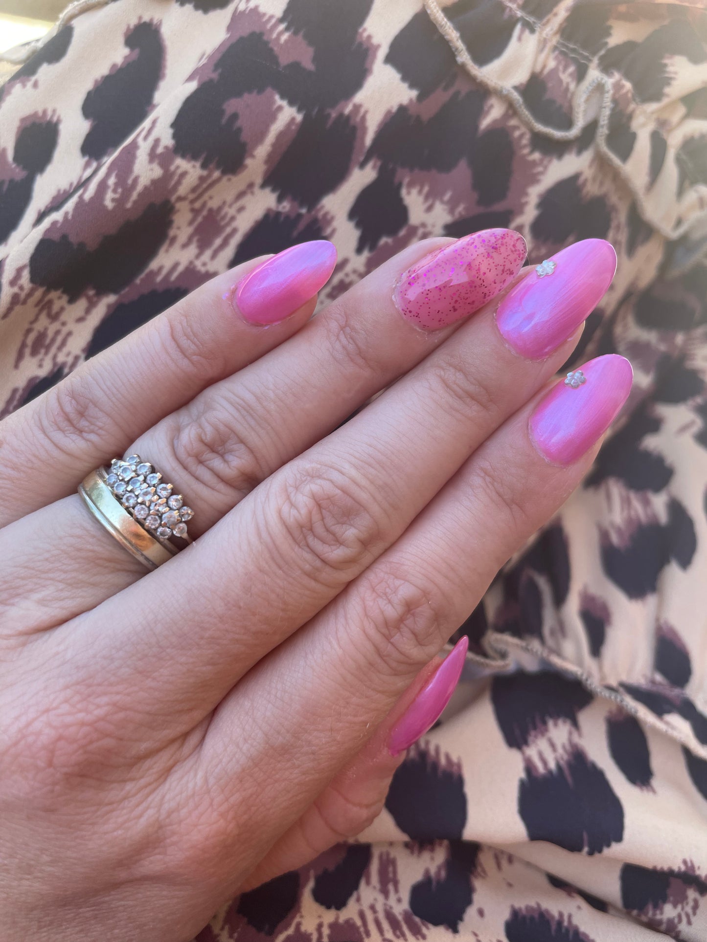 Press On Nails | summer Nails | Short pink Gel Nails | Acrylic Nails | False Nails | Fake Nails | bride to be Nails | BIAB | Handmade | Removable Nails | Stick on nails | UK free delivery | Summer nails | Nails on occasions | salon ready | Round  shape |