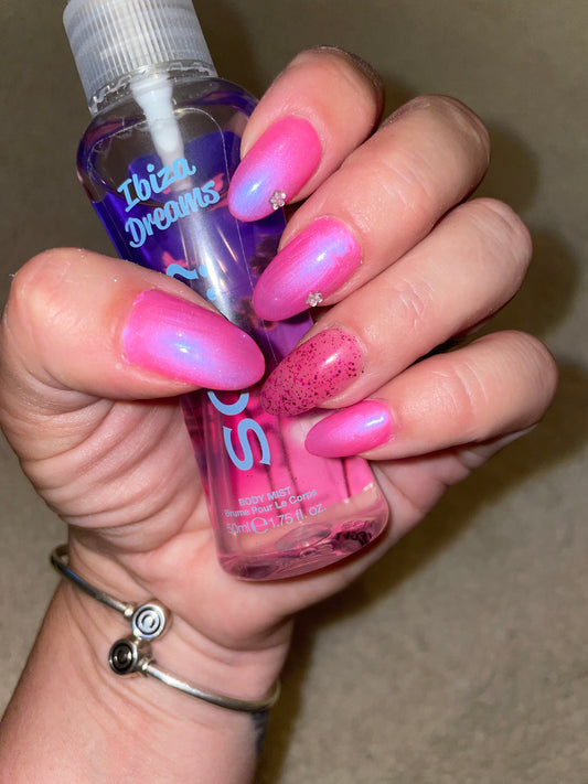 Press On Nails | summer Nails | Short pink Gel Nails | Acrylic Nails | False Nails | Fake Nails | bride to be Nails | BIAB | Handmade | Removable Nails | Stick on nails | UK free delivery | Summer nails | Nails on occasions | salon ready | Round  shape |