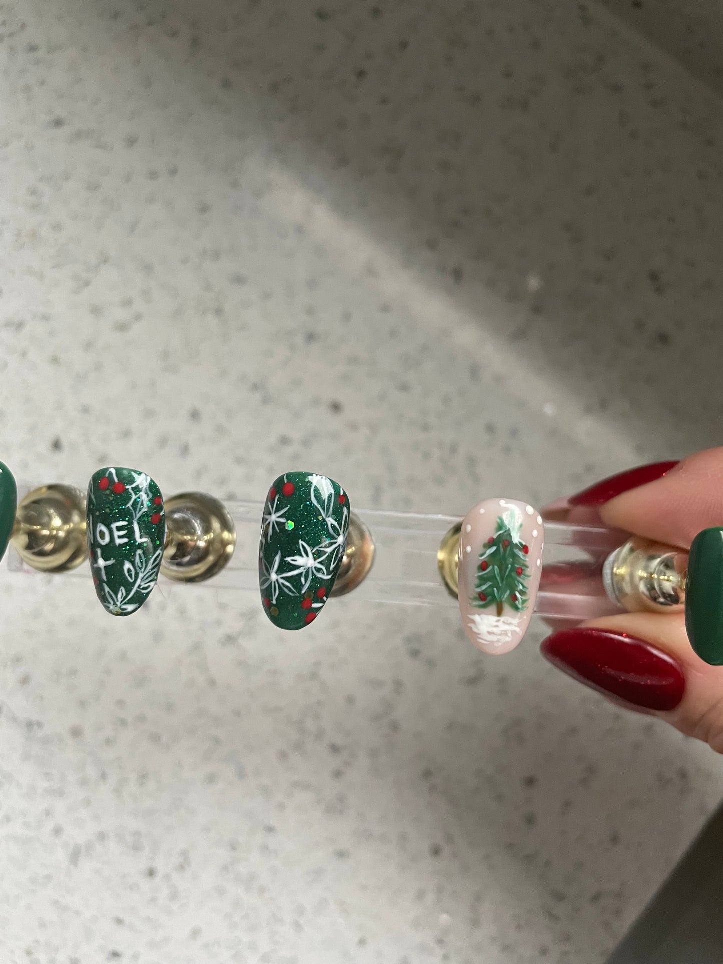 Press On Nails | Autumn Nails |  Christmas  | Short green Gel Nails | Acrylic Nails | False Nails | Fake Nails | Thanksgiving Nails | BIAB | Handmade | Removable Nails | Stick on nails | UK free delivery | Oval shape | Nails on occasions | salon ready