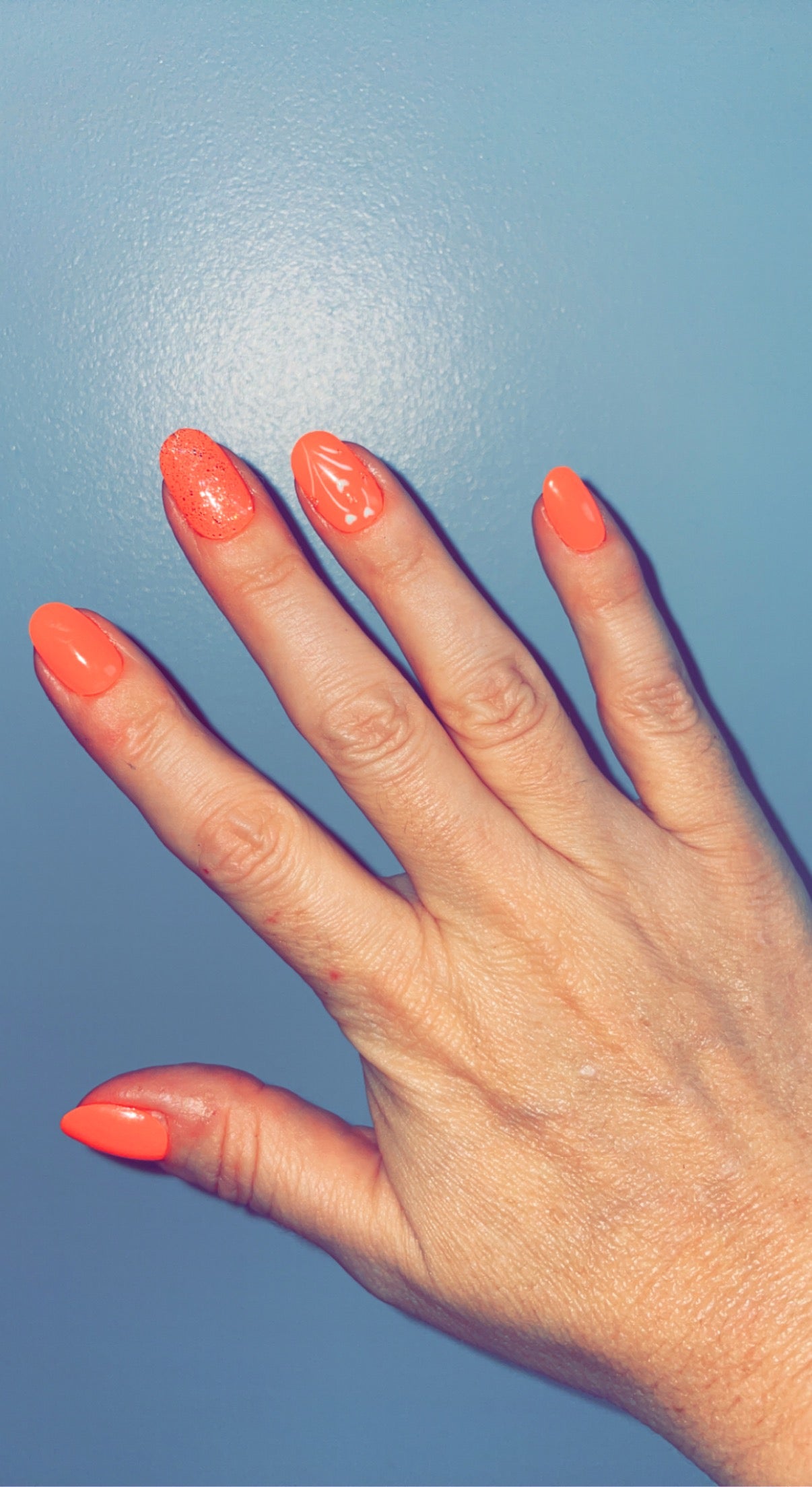 Handpainted Short Oval press on nails |coral colour | nail art | stick on false nails | glue on nails | lSelf adhesive | Glue on | Full Cover Nails | Fake Nails | UK Free Delivery | Luxury Gifts | Gel Nails | Minimalist | BIAB | Application kit included |